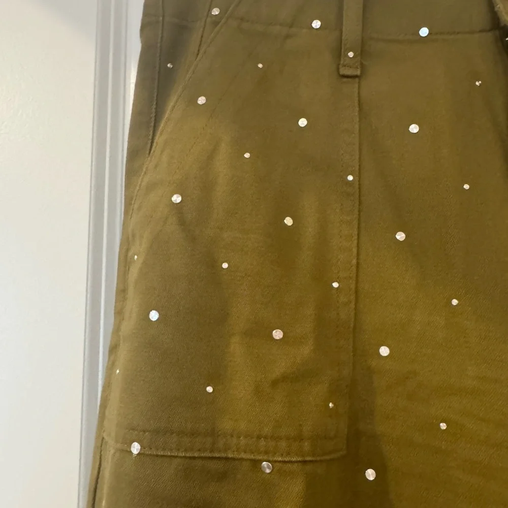 White House Black Market Olive Green relaxed studded Pret ankle pants. - Picture 4 of 9